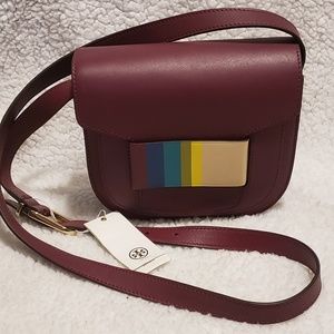 💥SOLD NWT Tory Burch Saddle Bag/ Crossbody Bag💥